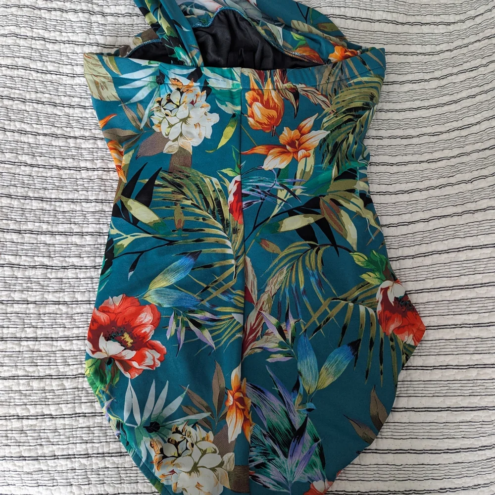 Miraclesuit Teal One-Shoulder Tropical Floral One-Piece with Red & White Flowers - Picture 3 of 4
